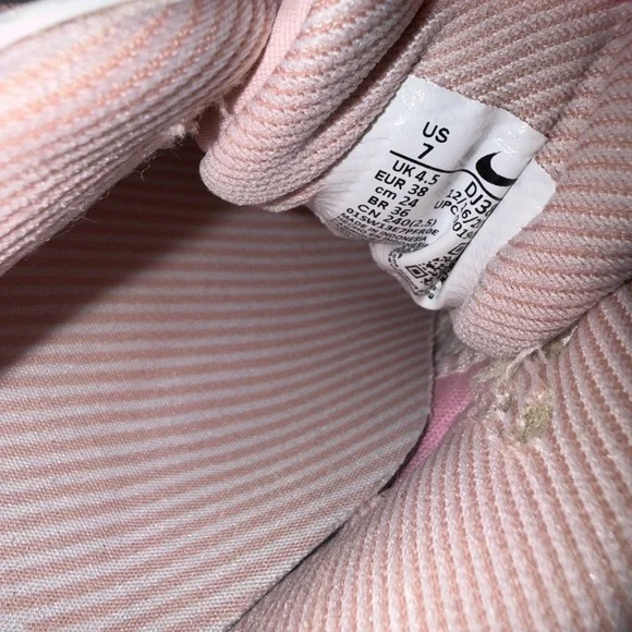 Nike Women’s Air Max 90 ‘Barely Rose’ - Picture 10 of 11